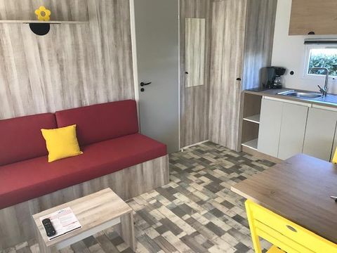 MOBILHOME 4 personnes - Mobil home Confort Nirvana 32m² - 2 chambres - 2 salles de bains + terrasse semi-couverte 15m²