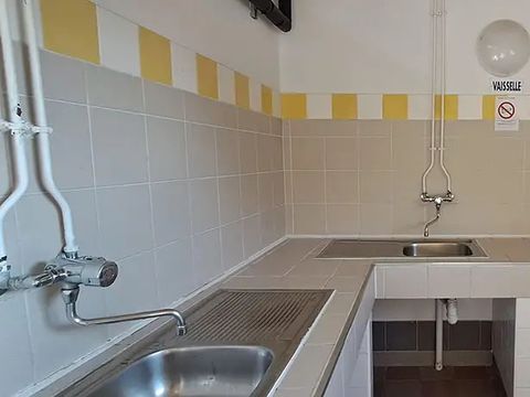 Emplacement - Emplacement 80m2 sans borne électrique