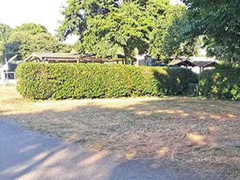 Emplacement - Emplacement 80m2 sans borne électrique