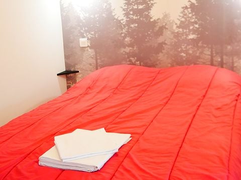 HÉBERGEMENT INSOLITE 2 personnes - Container Spa et Sauna