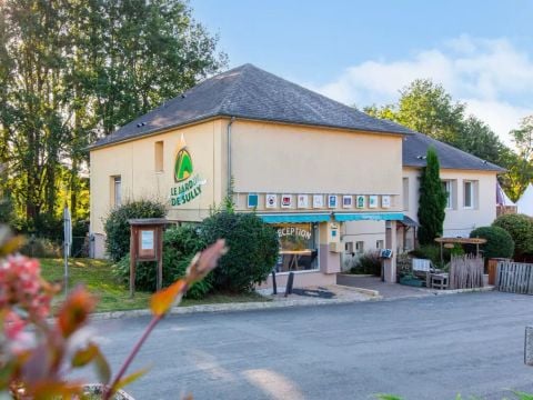 Flower Camping le Jardin de Sully - Camping Loiret - Image N°2