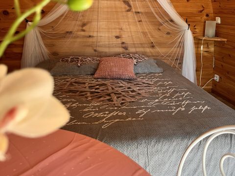 Hébergement 2 personnes - Pod 1 chambre (sans sanitaires) + Terrasse non couverte 6m² + Vue sur la Loire