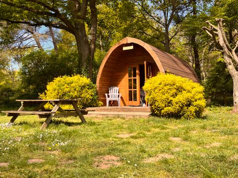 Hébergement 2 personnes - Pod 1 chambre (sans sanitaires) + Terrasse non couverte 6m² + Vue sur la Loire