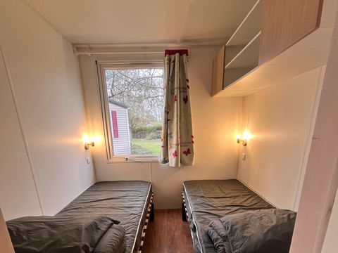 Mobilhome 4 personnes - Standard 25m² 2 chambres + Terrasse + TV + Climatisation