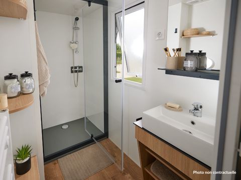 Mobilhome 6 personnes - NEW - Home Flower Premium 35 m² (3 ch - 6pers.)+ terrasse semi-couverte 18m² + LV + TV + Plancha