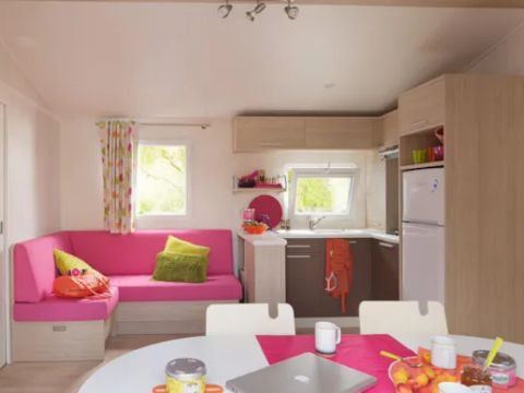 MOBILHOME 6 personnes - Standard 32m² (3 chambres) + terrasse 10m² + TV | 6 personnes