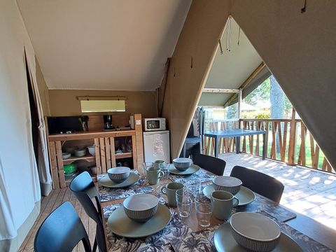 HÉBERGEMENT INSOLITE 5 personnes - Tente Lodge 2 Chambres Confort HÉBERGEMENT INSOLITE 5 personnes - Tente Lodge 2 Chambres Confort
