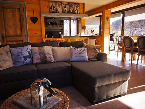 CHALET 6 personnes - Chalet de Charlène 3 chambres 120m² - TV - LV - Sauna Privatif - Terrasse couverte - Linge fourni