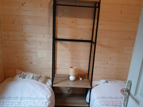 CHALET 4 personnes - JONQUILLE- 2 chambres - terrasse couverte -
