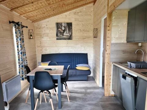 CHALET 4 personnes - JONQUILLE- 2 chambres - terrasse couverte -