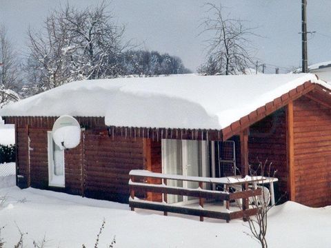 CHALET 4 personnes - JONQUILLE- 2 chambres - terrasse couverte -