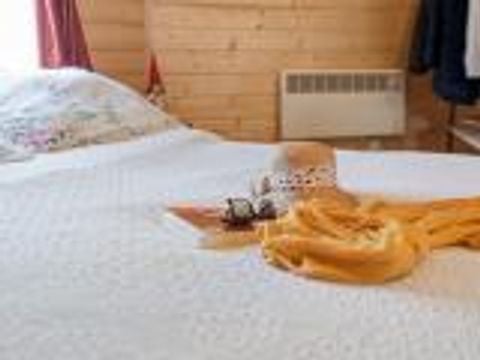 HÉBERGEMENT INSOLITE 2 personnes - LA CABANE DES FEES MELISSANDRE INSOLITE 2pers 25m2