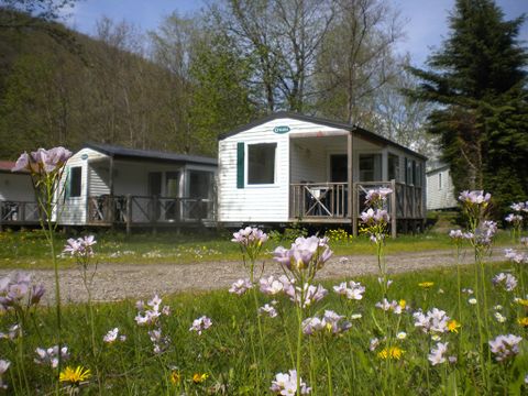 MOBILHOME 4 personnes - Mobil-home Confort 20m² (2 chambres) + TV + Terrasse semi-couverte 16m²