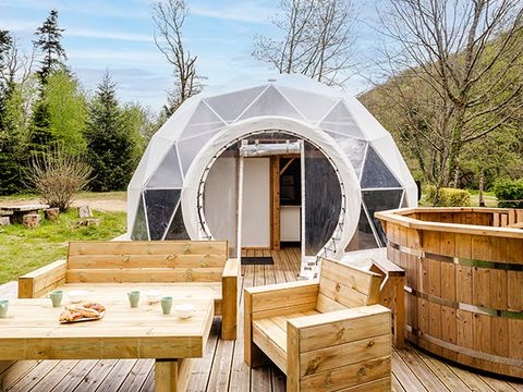 HÉBERGEMENT INSOLITE 5 personnes - Dôme vue rivière