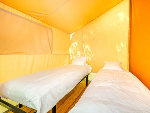 TENTE TOILE ET BOIS 4 personnes - Tente Lodge 10 + 20 m² - 2 chambres / sans sanitaires