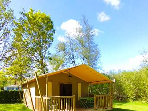 TENTE TOILE ET BOIS 5 personnes - Wood Lodge - 2 chambres - sans sanitaires 5 pers.