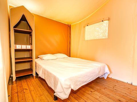 TENTE TOILE ET BOIS 5 personnes - Wood Lodge - 2 chambres - sans sanitaires 5 pers.