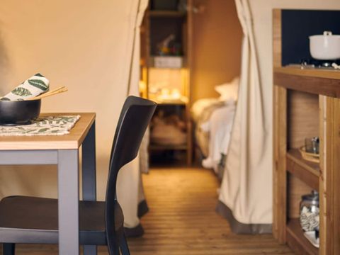 TENTE TOILE ET BOIS 5 personnes - Wood Lodge - 2 chambres - sans sanitaires 5 pers.