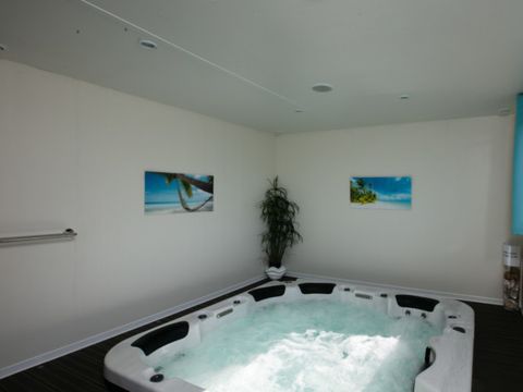 Mobilhome 4 personnes - Premium - 2 chambres - 2 sdb - SPA