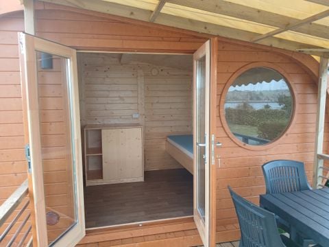 HÉBERGEMENT INSOLITE 3 personnes - Cabane hobbit