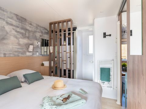 MOBILHOME 6 personnes - EXCLUSIF 3 CHAMBRES JACUZZI