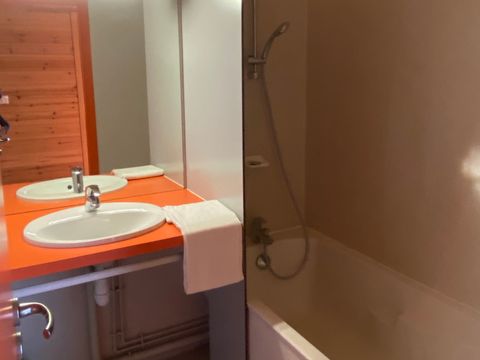 CHALET 6 personnes - COTTAGE avec sanitaires