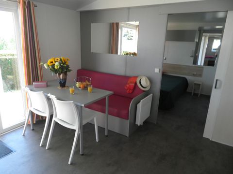 MOBILHOME 4 personnes - Standard 32m² - 2 chambres + terrasse non-couverte - PMR