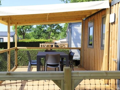MOBILHOME 6 personnes - Confort 32m² - 3 chambres + terrasse semi-couverte