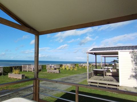 MOBILHOME 4 personnes - Catamaran 25m² Terrasse semi-couverte