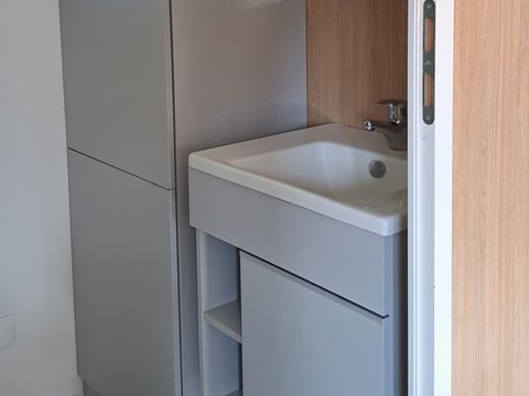 MOBILHOME 8 personnes - CONFORT  6/8 personnes / 3 chambres/ Terrasse