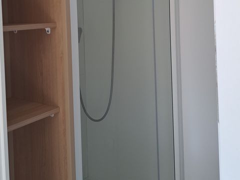 MOBILHOME 8 personnes - CONFORT  6/8 personnes / 3 chambres/ Terrasse