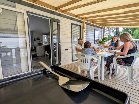 Mobilhome 6 personnes - PREMIUM - 3 chambres - Jacuzzi