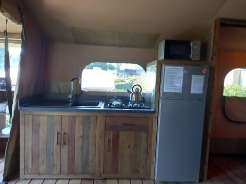 Tente en toile et en bois 5 personnes - Lodge sanitaire