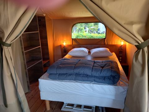 Tente en toile et en bois 5 personnes - Lodge sanitaire