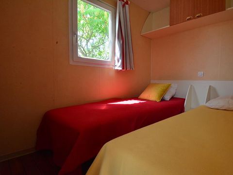 MOBILHOME 4 personnes - FLORES 31m² - 2 chambres  + terrasse