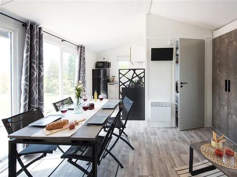 MOBILHOME 4 personnes - "BAHIA Confort +" 27m² - 2 chambres - Terrasse couverte - Lave vaisselle