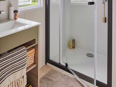 Mobilhome 4/6 personnes - "BAHIA - MODULO Confort +" - 27m² - 2 chambres - Terrasse couverte