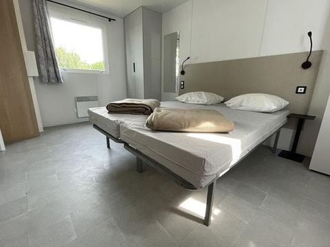 MOBILHOME 4 personnes - Mobilhome PMR - 2 chambres + terrasse couverte