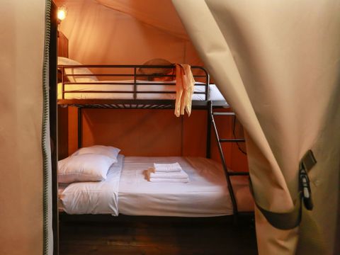TENTE TOILE ET BOIS 5 personnes - Confort 34m² (2 chambres) - avec sanitaires