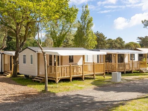 MOBILHOME 6 personnes - Confort 32m² (3 chambres) + Terrasse + TV + lave-vaisselle