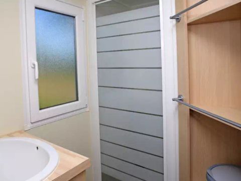 Mobilhome 4 personnes - 2 chambres avec terrasse