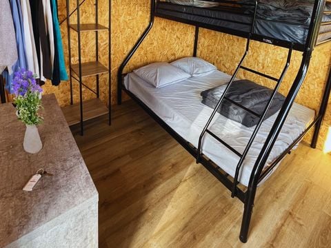 HÉBERGEMENT INSOLITE 3 personnes - Caban'étape