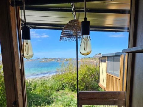 HÉBERGEMENT INSOLITE 4 personnes - Tiny lodge 2 Chambres 4 Personnes, vue mer