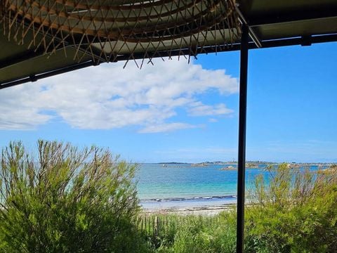 HÉBERGEMENT INSOLITE 4 personnes - Tiny lodge 2 Chambres 4 Personnes, vue mer