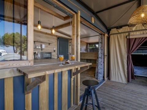 HÉBERGEMENT INSOLITE 4 personnes - Tiny lodge 2 Chambres 4 Personnes, vue mer