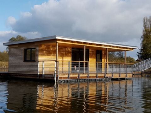 HÉBERGEMENT INSOLITE 4 personnes - Nenuphar