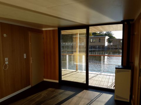 HÉBERGEMENT INSOLITE 4 personnes - Roseaux