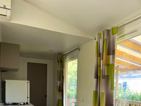Mobilhome 4 personnes - 30-35 m² - 2 chambres avec terrasse