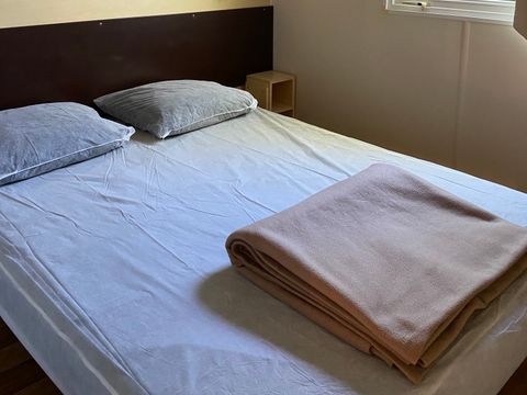 Mobilhome 6 personnes - 37m² - 3 chambres avec terrasse