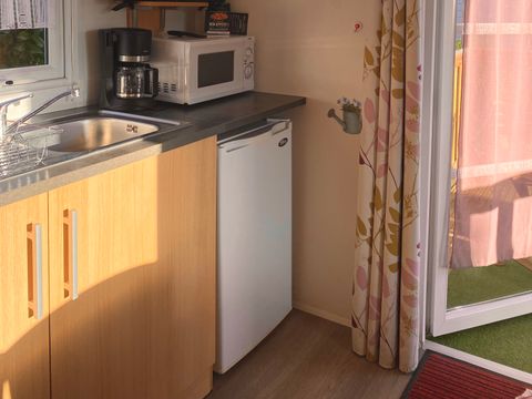 Mobilhome 2 personnes - 15m² - 1 chambre avec terrasse